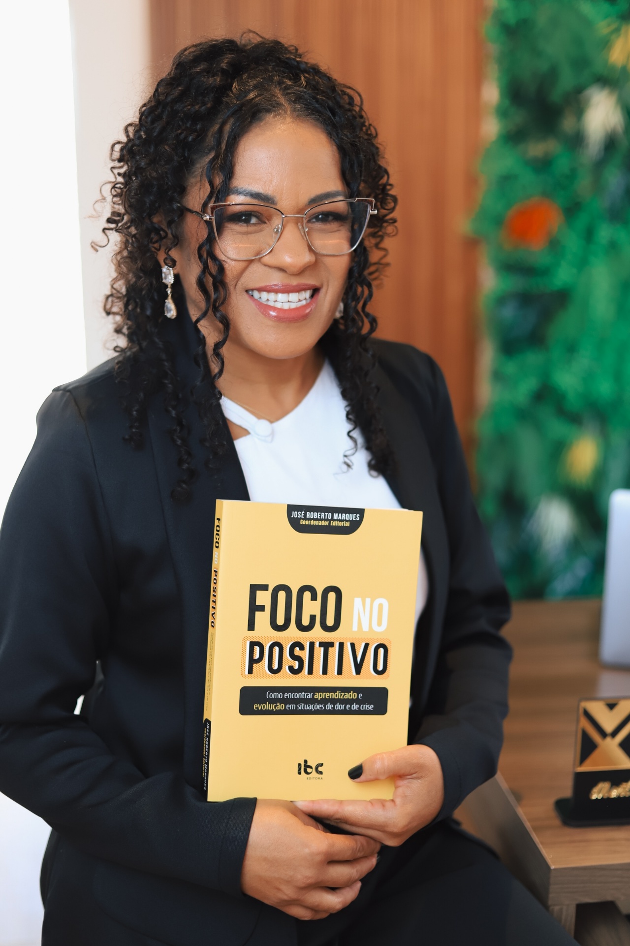 Coautora do livro Foco no Positivo
